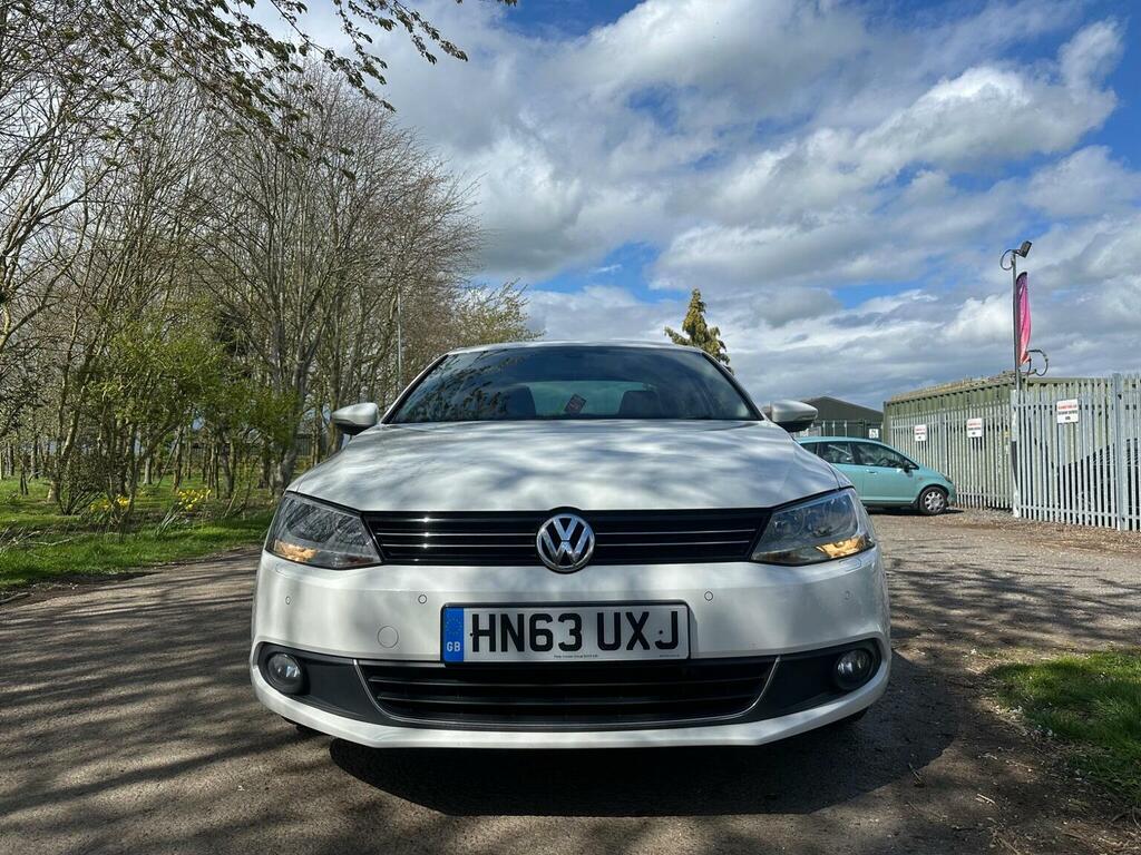 Volkswagen Jetta Saloon 2.0 Tdi Sport Dsg Euro 5 201363 White #2