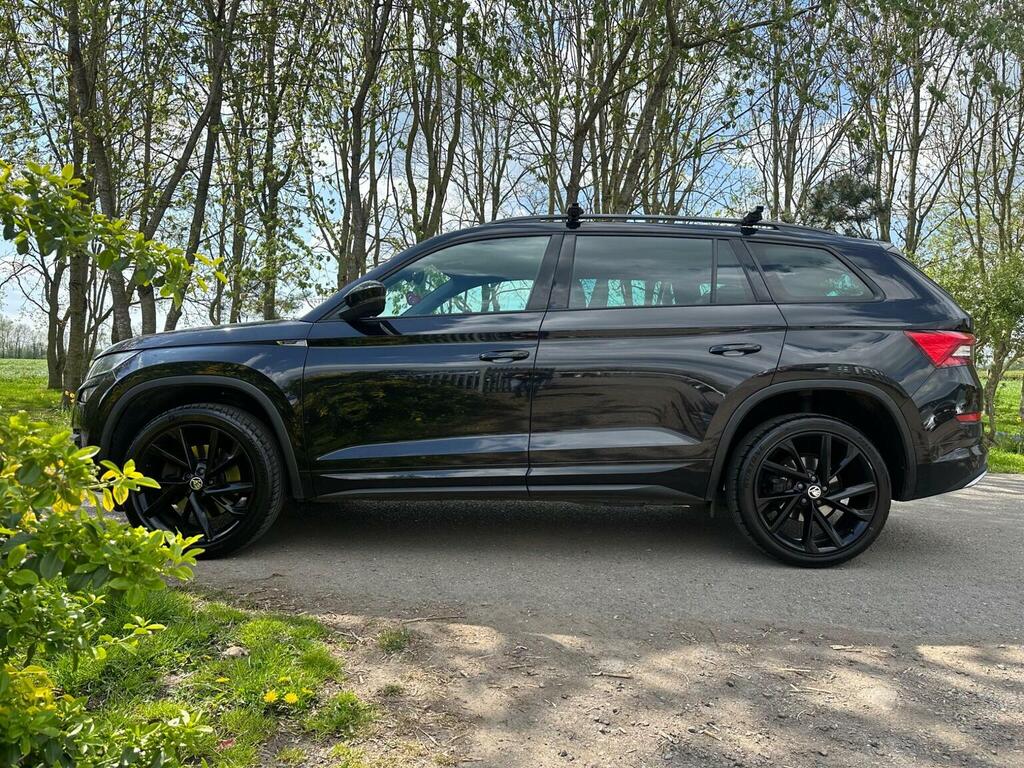 Skoda Kodiaq Suv 2.0 Tdi Sportline Dsg 4Wd Euro 6 Ss 7 LM18XAK Black #4