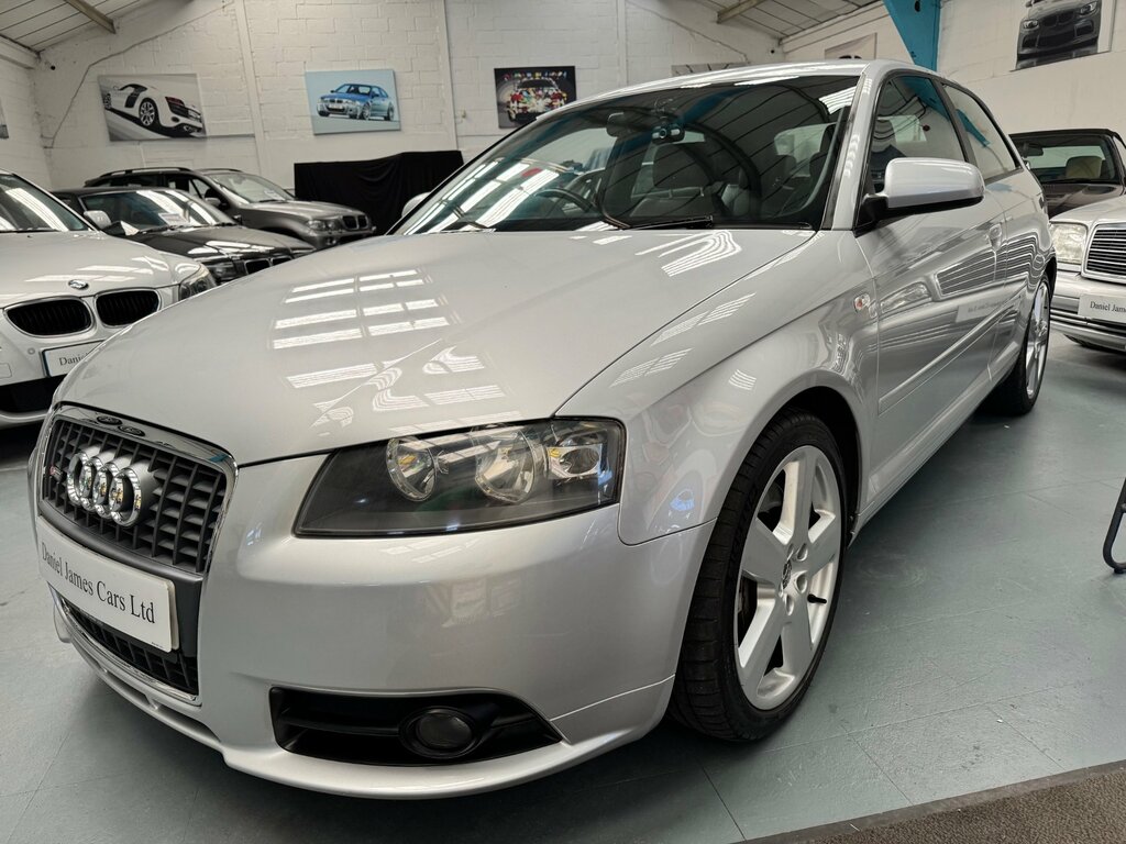 Audi A3 3.2 Sport Hatchback Dsg Quattro 240 G Silver #2