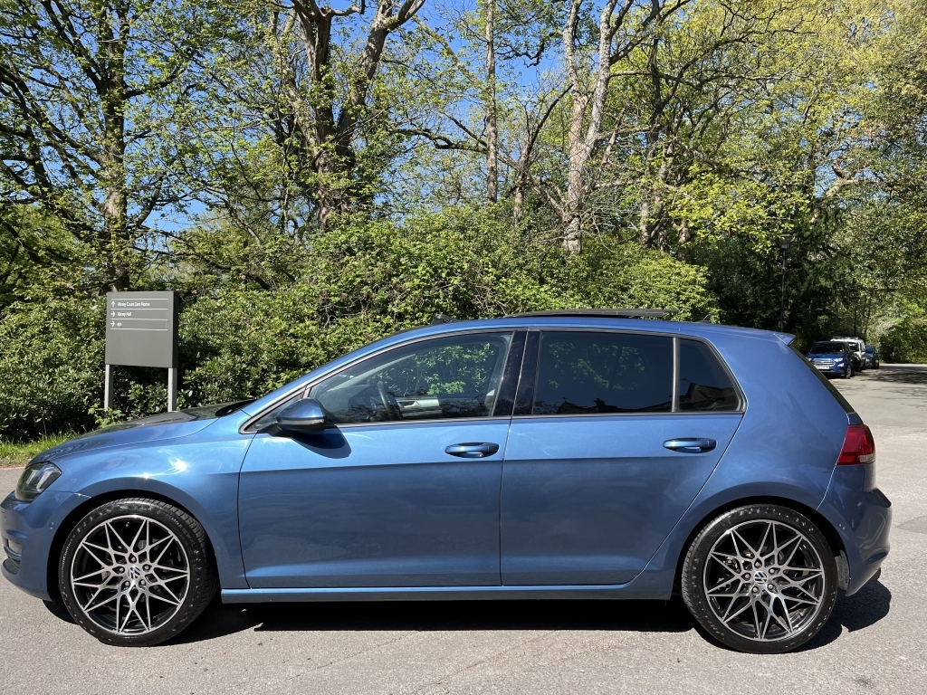 Volkswagen Golf Hatchback MX65SX Blue #4
