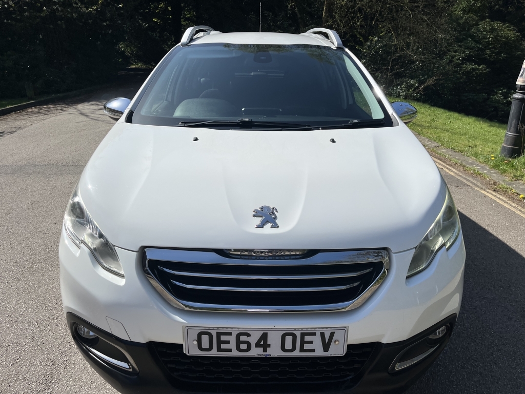 Peugeot 2008 Hatchback OE64OEV White #5