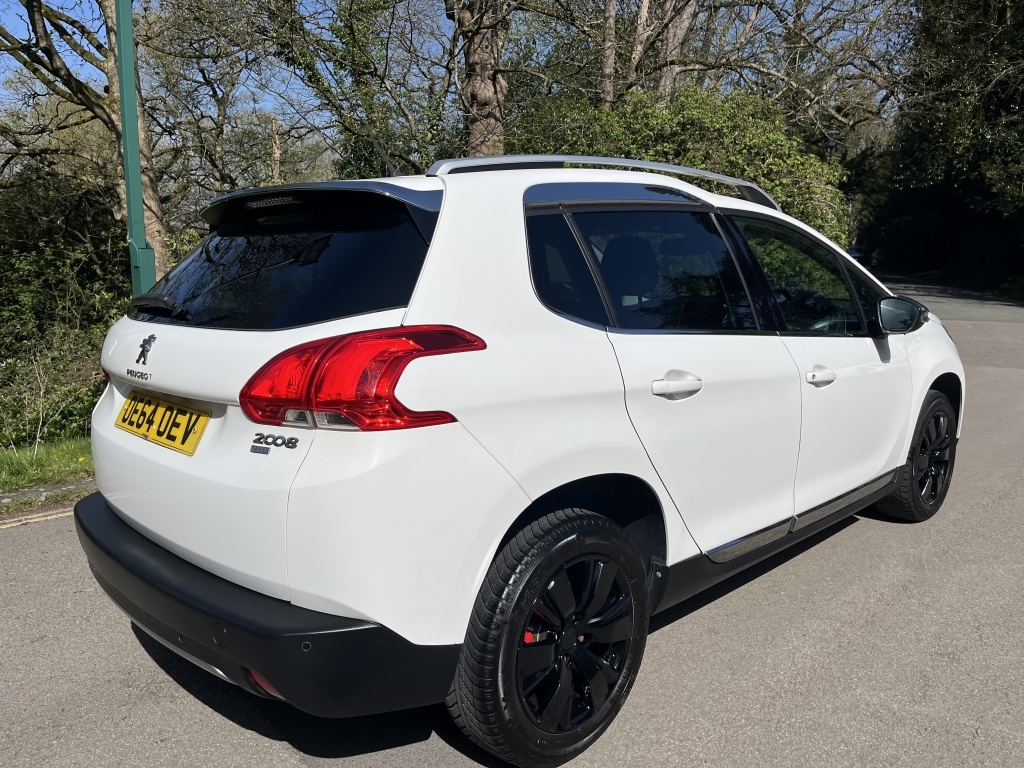 Peugeot 2008 Hatchback OE64OEV White #3