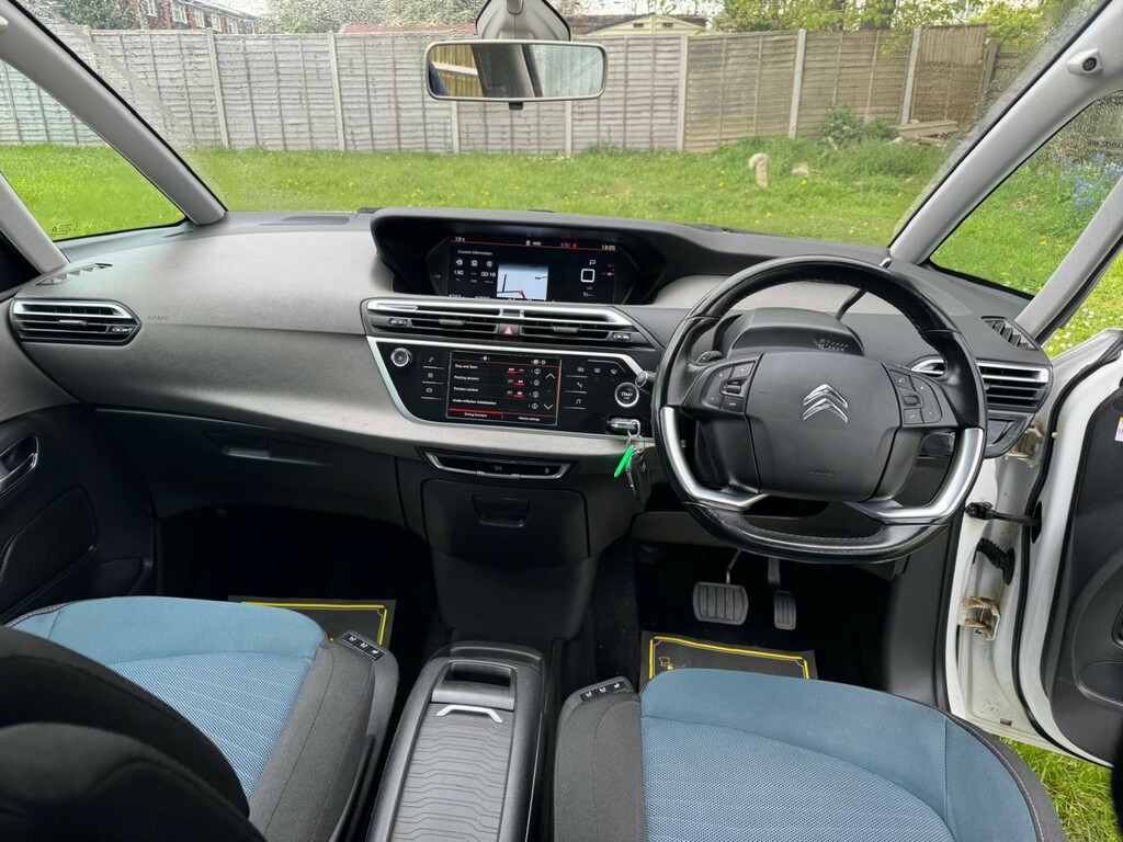 Citroen C4 Picasso Mpv 1.2 Puretech Feel 201717 EY17OWB White #2
