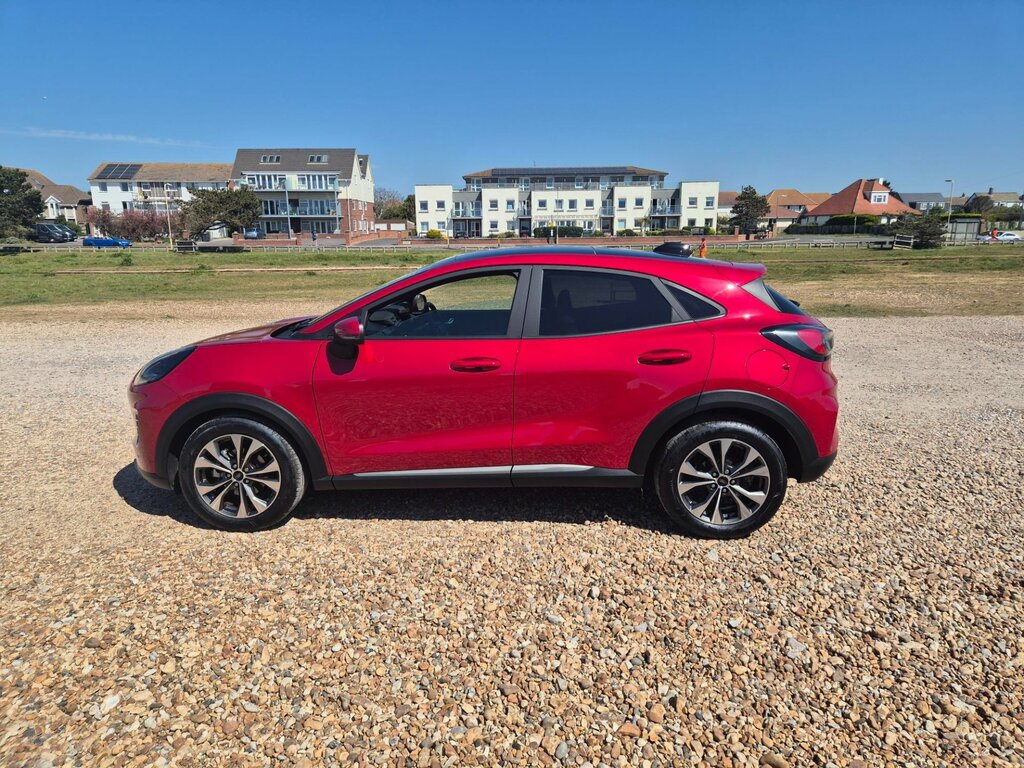 Ford Puma Titanium Mhev Mild Hybrid 5Dr. 125 Ps Red