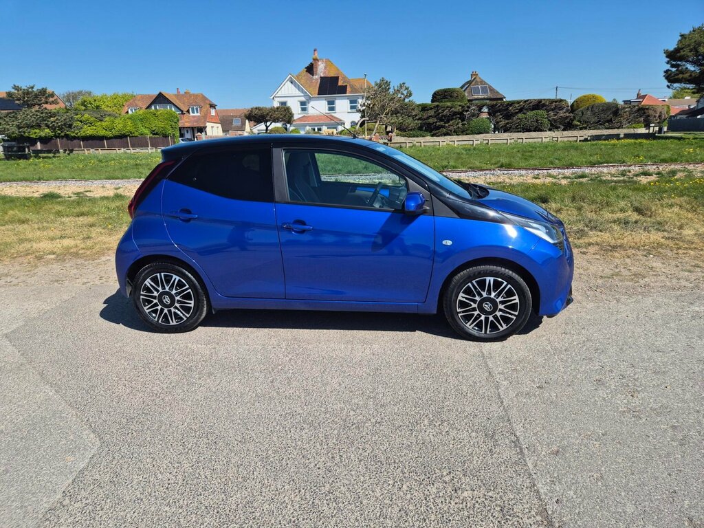 Toyota Aygo X X-clusiv Automatic 5dr Petrol LT68VPO Blue #2