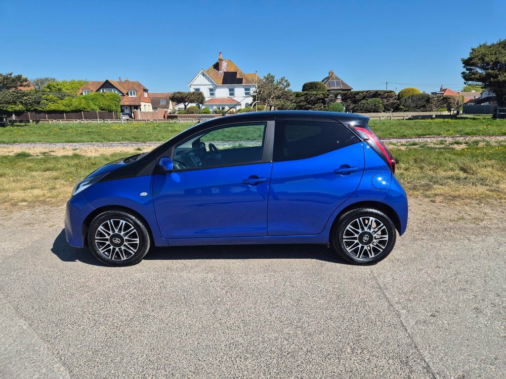 Toyota Aygo X X-clusiv Automatic 5dr Petrol Blue