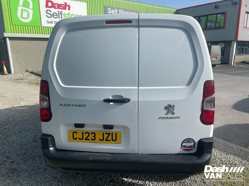 Peugeot Partner Bluehdi 1000 Professional Premium CJ23JZU White #5