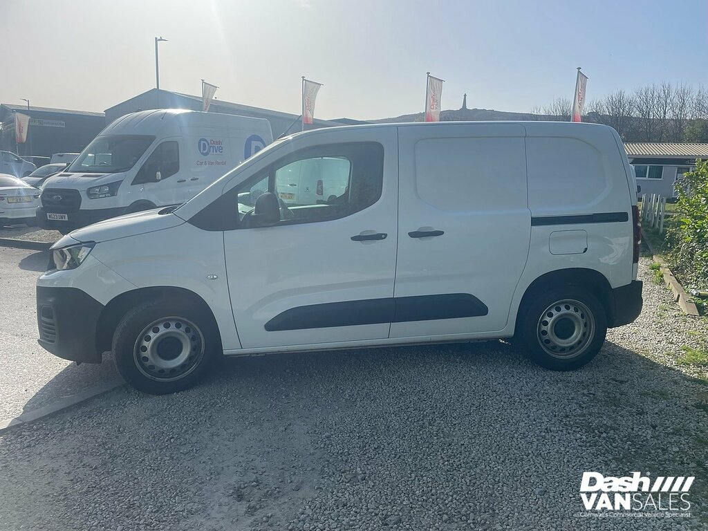 Peugeot Partner Bluehdi 1000 Professional Premium MD23VDP White #4