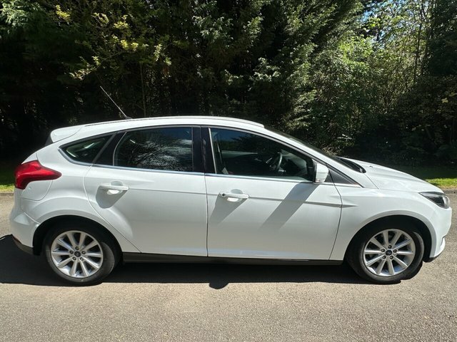 Ford Focus 2015 1.5 Tdci Titanium Hatchback GH15CVO White #5