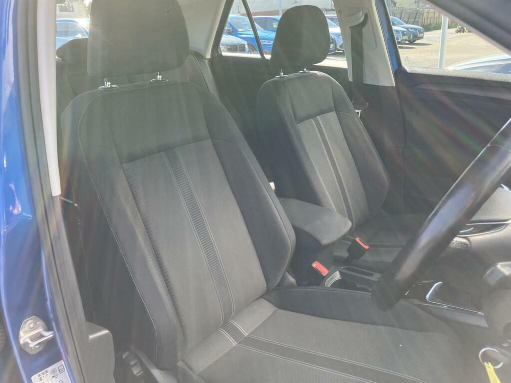 Volkswagen T-Roc Se VN68SYP Blue #2