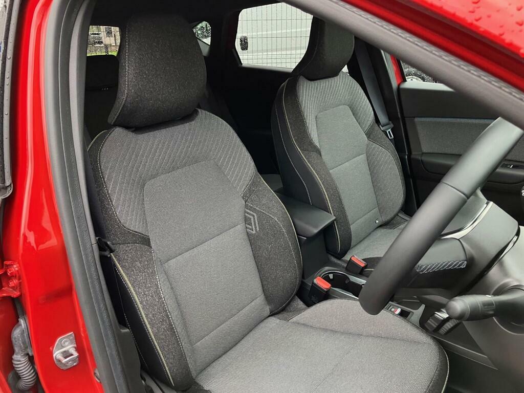 Renault Captur 1.0 Tce Techno Euro 6 Ss PF74GUX Red #2