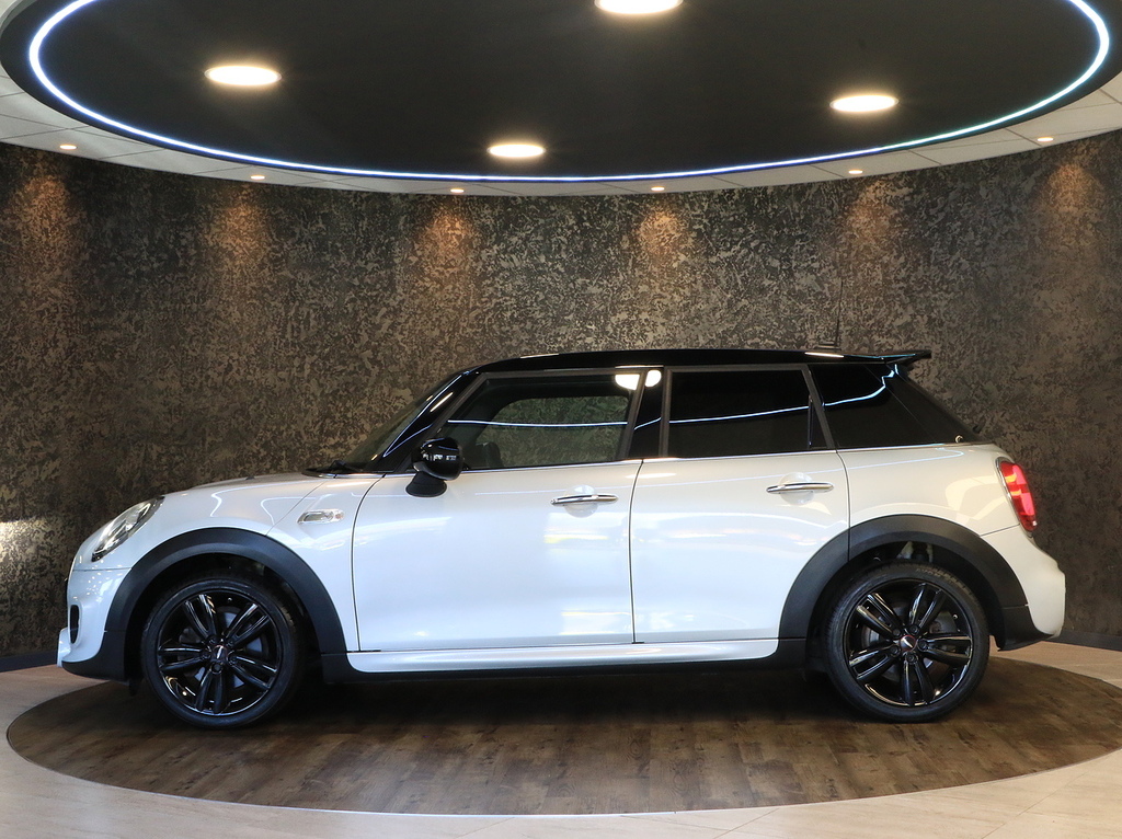 Mini Hatch Cooper S Sport YG69NPN White #5