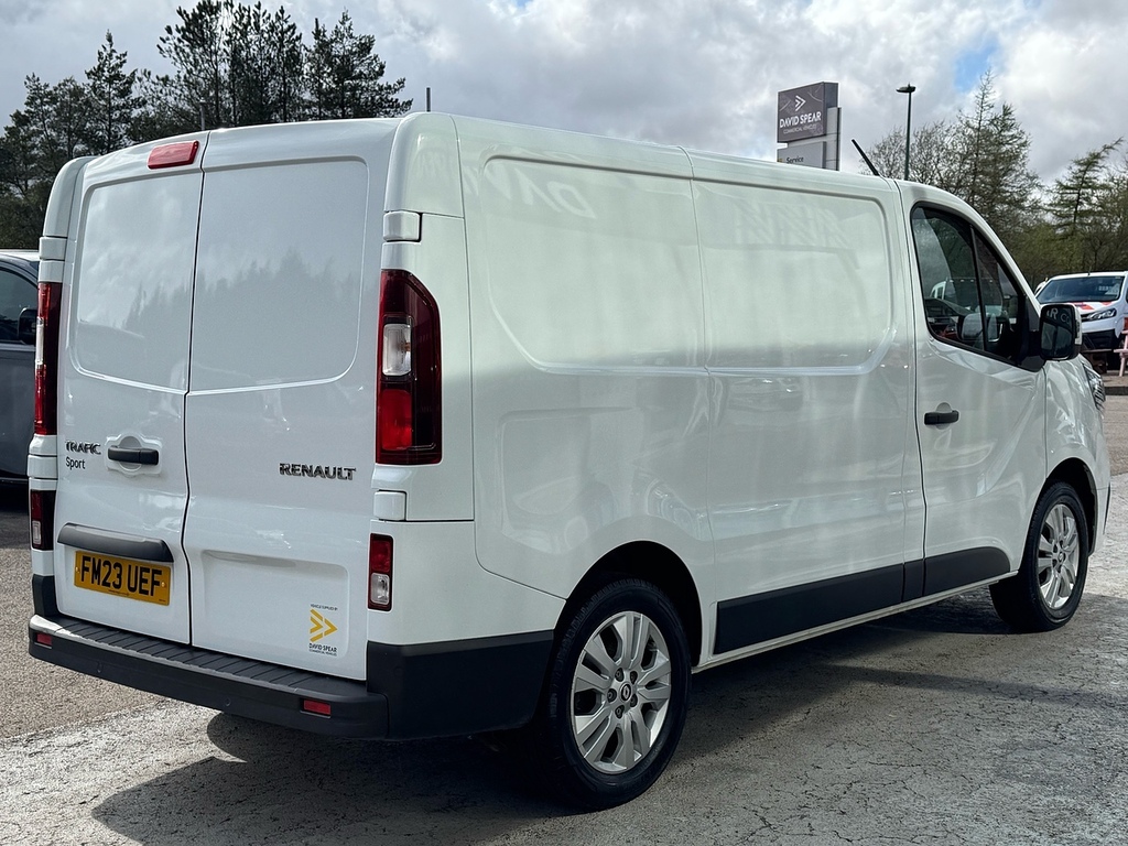 Renault Trafic Dci 170Ps Sport Sl28 L1 Swb With Air Con, Car FM23UEF White #2