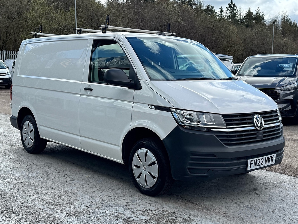 Volkswagen Transporter Tdi T28 Startline 110Ps Swb With Air Con, Rev Cam, FN22MKK White #3