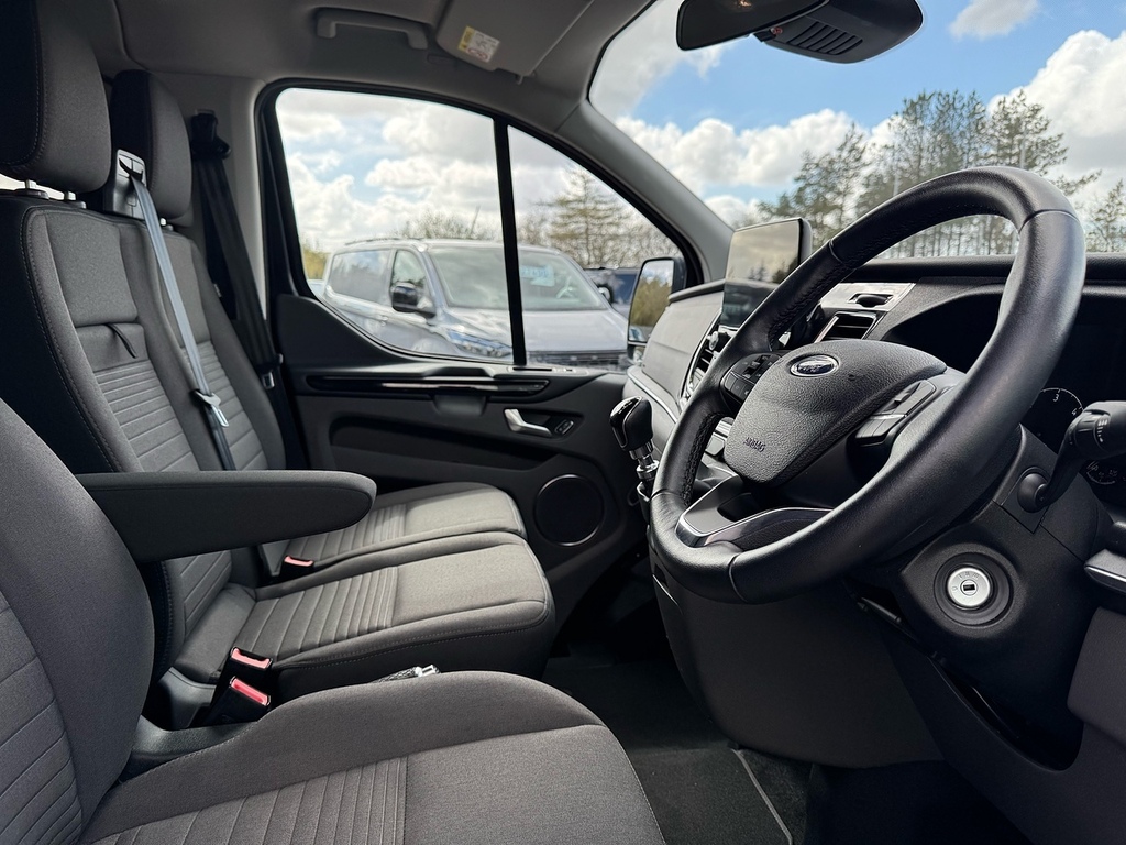 Ford Tourneo Custom 320 Ecoblue Titanium 130Ps 9 Seater Minibus With A Black #5