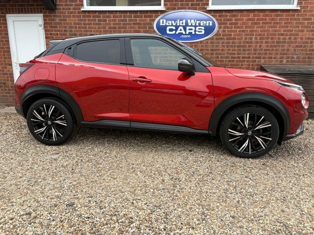 Nissan Juke 1.0 Dig-t Tekna Suv HG70YZD Red #2