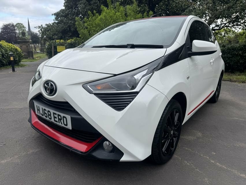 Toyota Aygo 1L X-press White