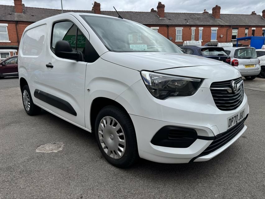 Vauxhall Combo 1.6L Sportive White