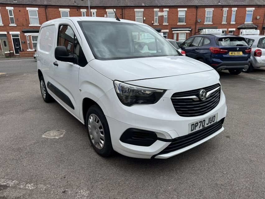 Vauxhall Combo 1.6L Sportive DP70JUO White #2