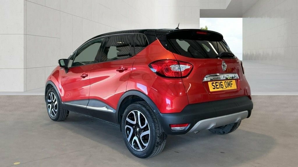 Renault Captur 1.5L Signature Nav SE16OMF Red #3