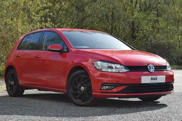 Volkswagen Golf 1.6 Tdi Match Hatchback Red