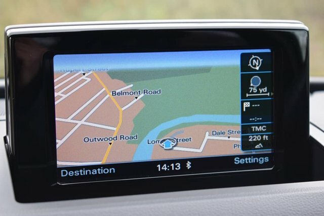 Audi Q3 2.0 Tdi S Line YS18XDG Green #2