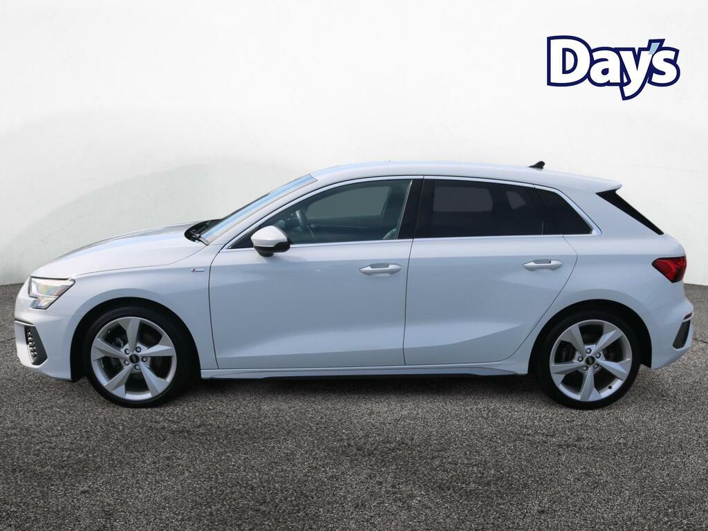 Audi A3 1.5 Tfsi 35 S Line Sportback Eur White #4