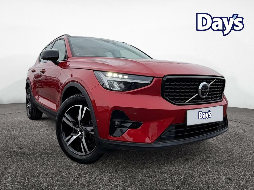 Volvo XC40 Plus Dark 2.0 B3 Mhev Hybrid Dct 163Ps  Red #2