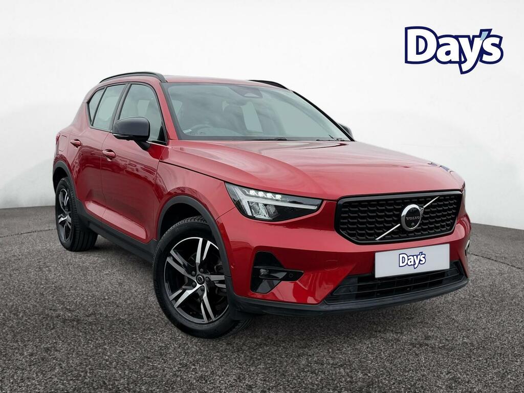 Volvo XC40 Plus Dark 2.0 B3 Mhev Hybrid Dct 163Ps Red
