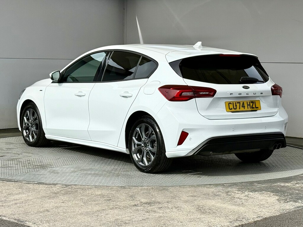 Ford Focus 1.0T Ecoboost St-line Hatchback Hybrid Dct CU74HZL White #6