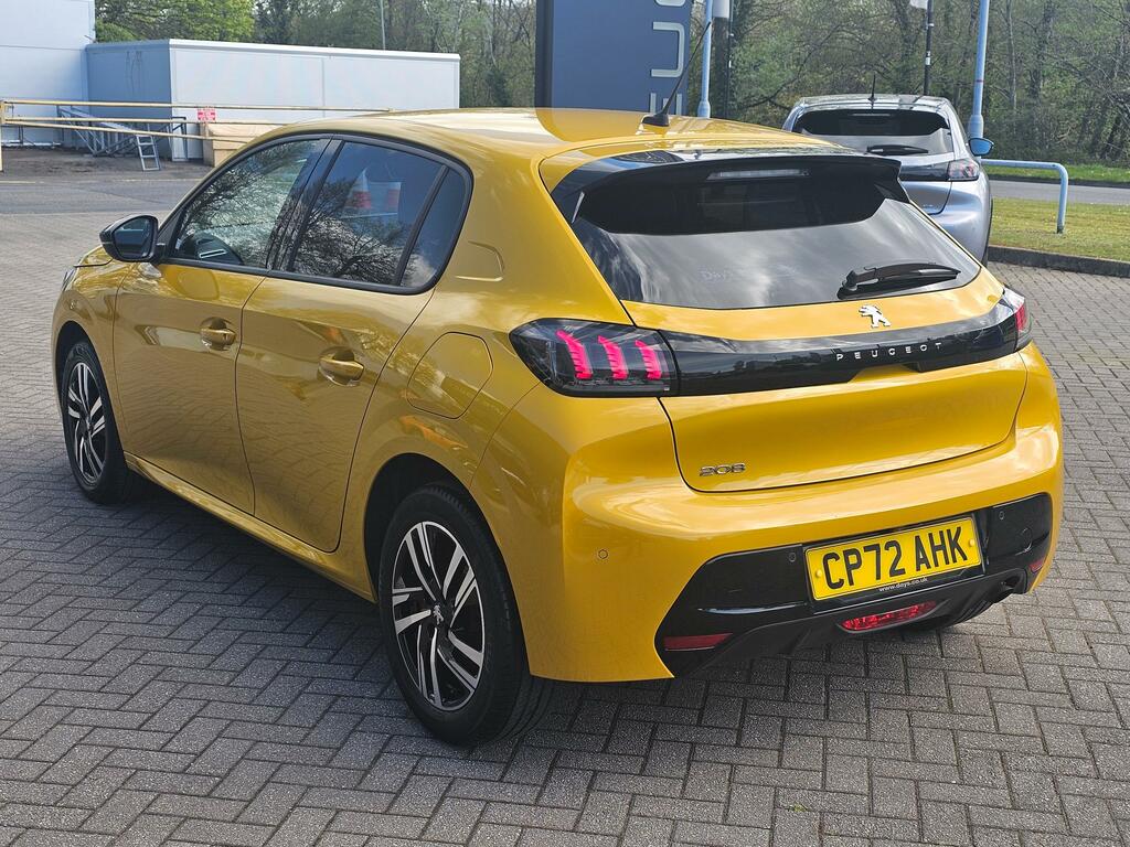 Peugeot 208 1.2 Puretech Allure Premium Hatchback CP72AHK Yellow #5