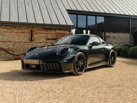 Porsche 911 3.6 T-hybrid 992