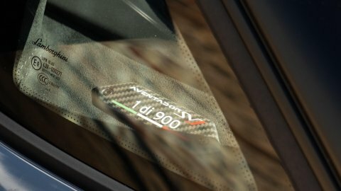 Lamborghini Aventador 6.5 V12 Lp  #3