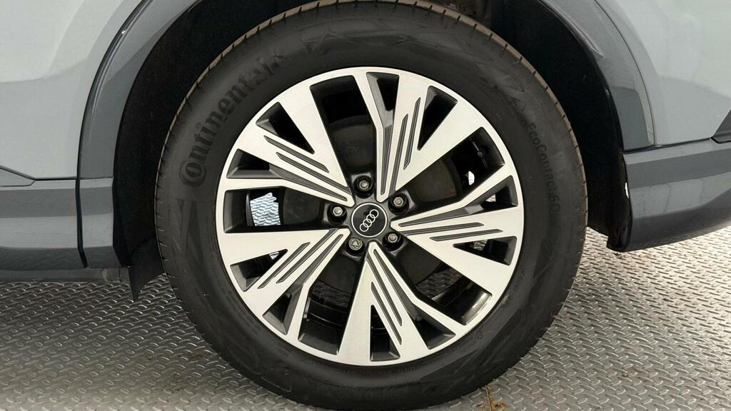 Audi Q4 E Tron Suv 40 Sport 82Kwh 202323 ML23CDE Grey #3
