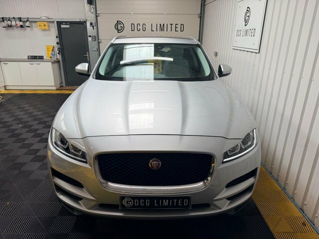 Jaguar F-Pace D180 Portfolio Suv LX66YXV Silver #3