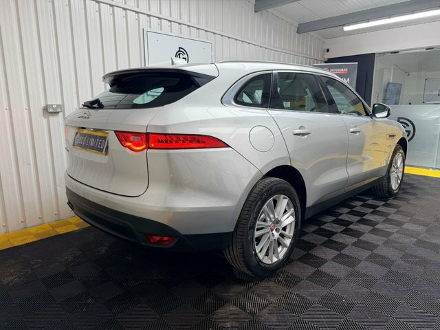 Jaguar F-Pace D180 Portfolio Suv LX66YXV Silver #6