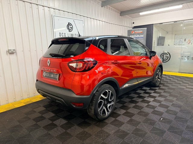 Renault Captur Tce Energy Iconic Suv RV69WNZ Red #6