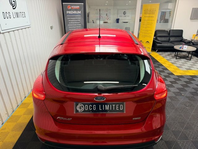Ford Focus Ecoboost Titanium X Hatchback HY15YZC Red #6