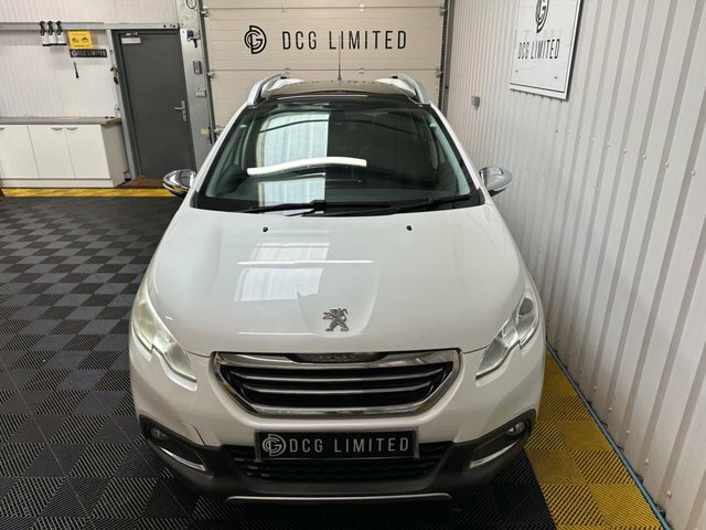 Peugeot e-2008 E-hdi Feline Suv White #3