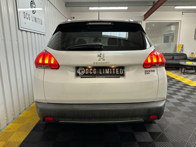 Peugeot e-2008 E-hdi Feline Suv White #6