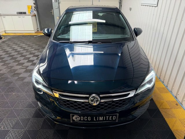 Vauxhall Astra Turbo Sri Hatchback HV66HYZ Green #3