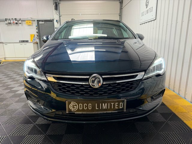 Vauxhall Astra Turbo Sri Hatchback HV66HYZ Green #2