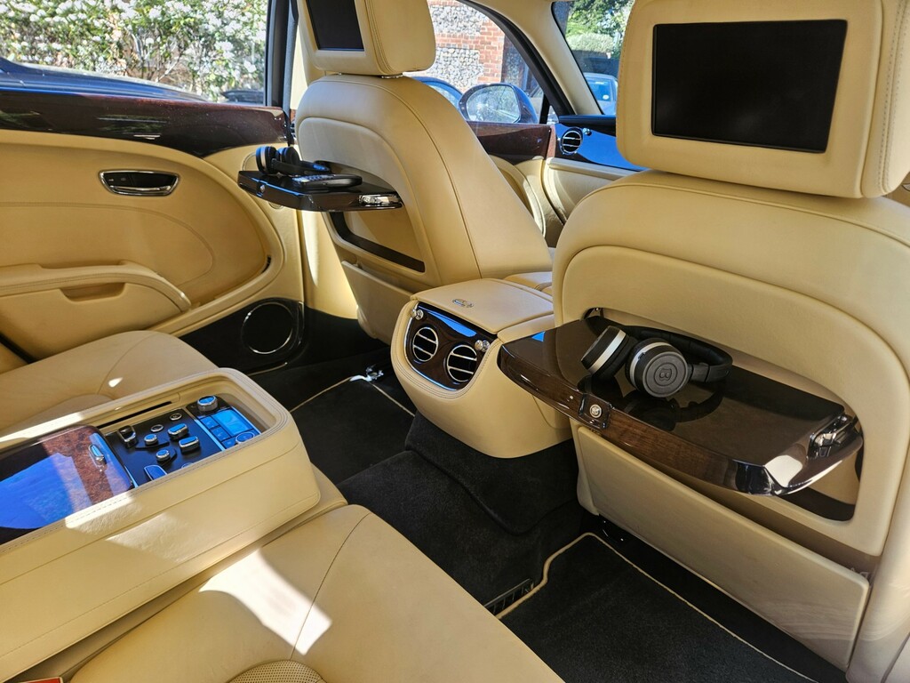Bentley Mulsanne Saloon  #3