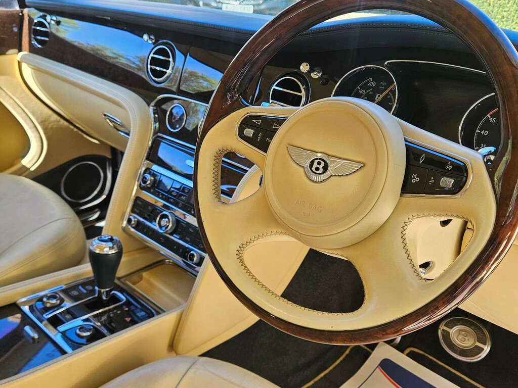 Bentley Mulsanne Saloon  #4