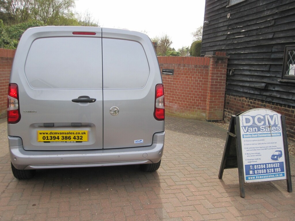 Vauxhall Combo 1.5 Turbo D 2000 Griffin 2021 FG71OLV Grey #5