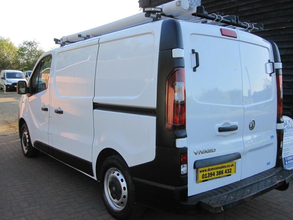 Vauxhall Vivaro 1.6 Cdti 2900 2018 FN68PFE White #5