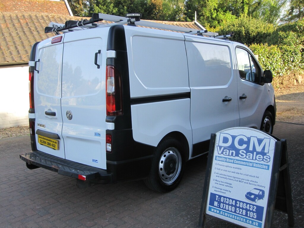 Vauxhall Vivaro 1.6 Cdti 2900 2018 FN68PFE White #4
