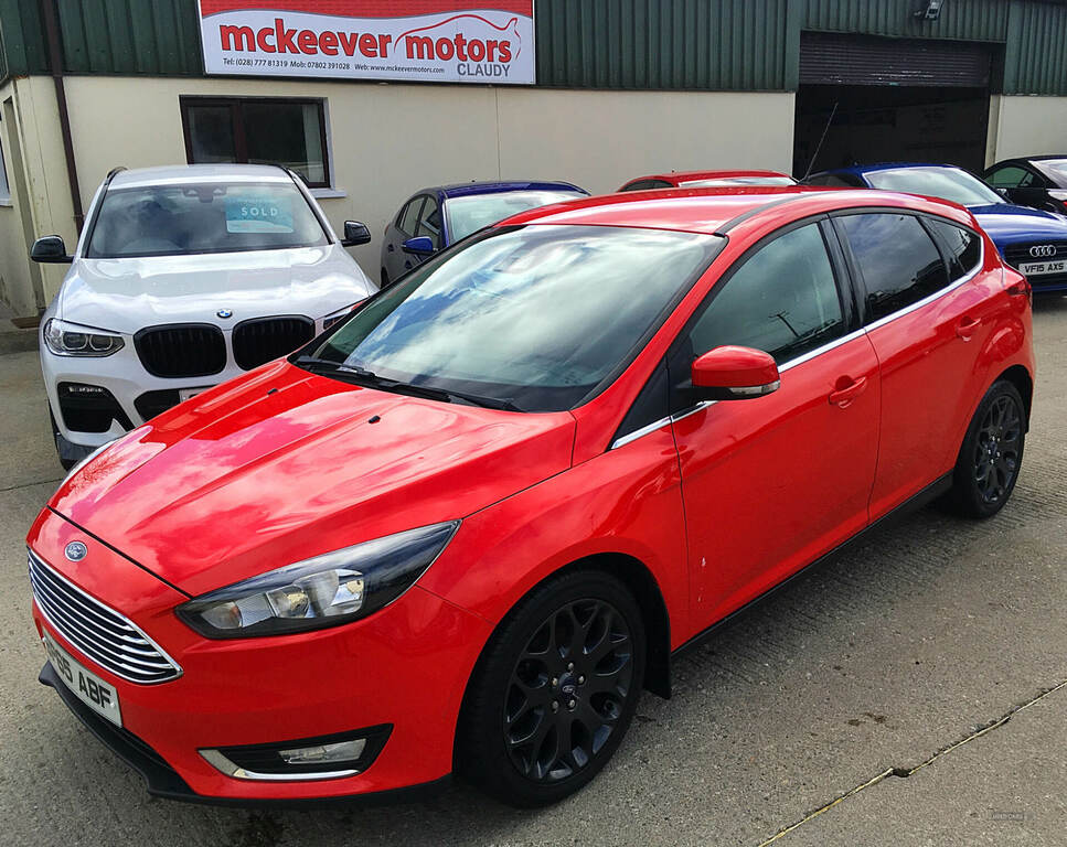 Ford Focus 1.5 Tdci 120 Titanium Red