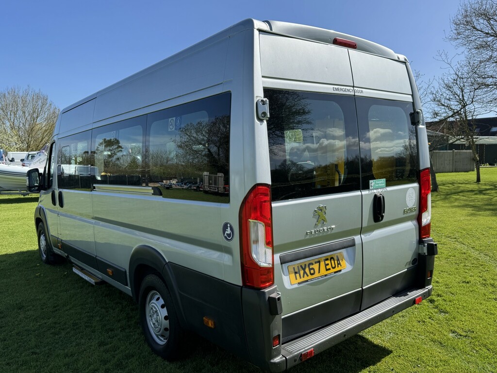 Peugeot Boxer 2.0 Bluehdi 440 Mini Bus Silver #6