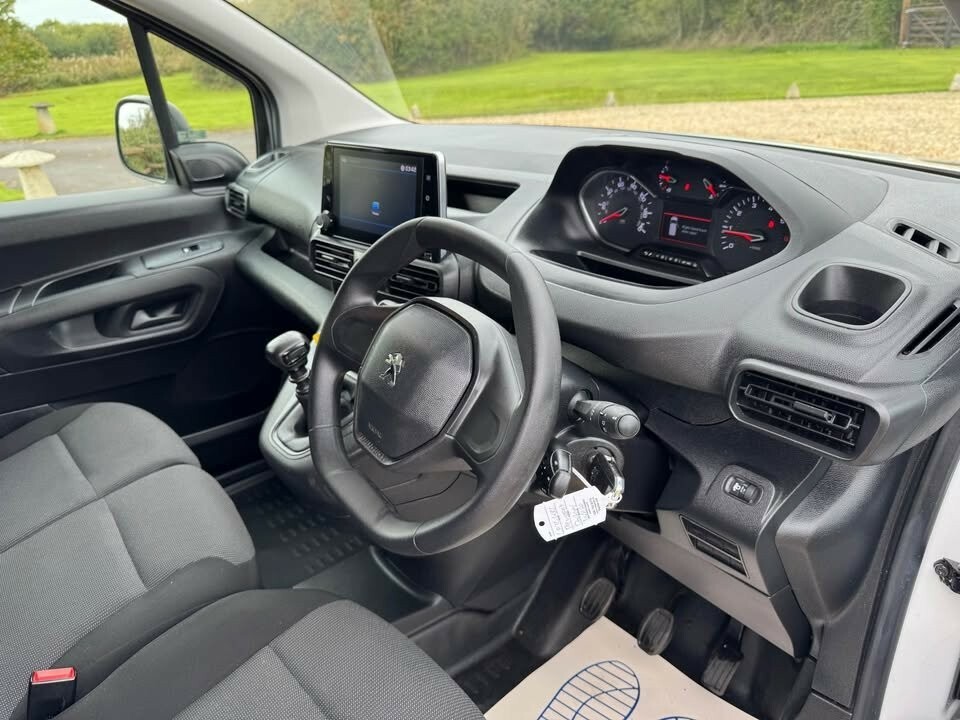 Peugeot Partner 1.5 Bluehdi 950 Lwb Professional Premium LF72KRL White #2